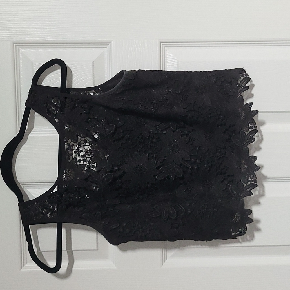 Cropped lace top
